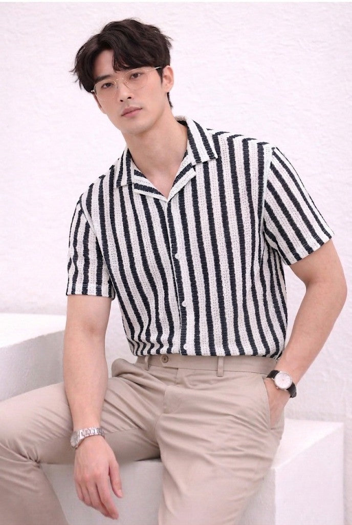 Men's Black & White Vertical Striped Short-Sleeve Resort Shirt | Elite Garments